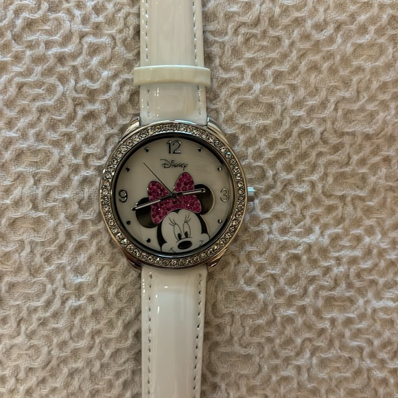 New Disney Minnie Mouse watch. White genuine leather band. Silver trim. - Picture 2 of 7